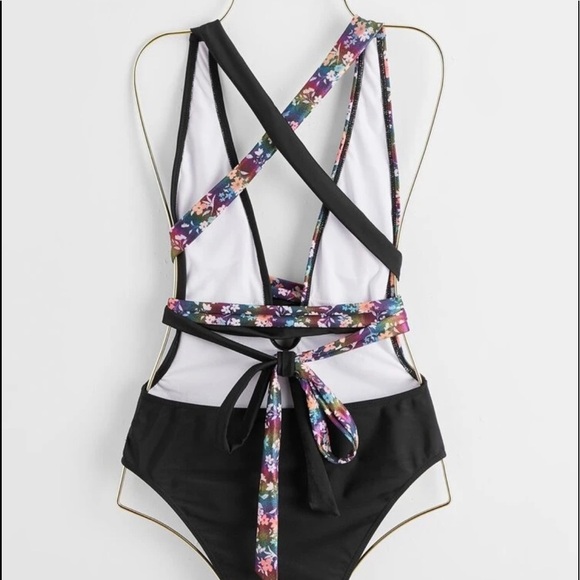 Black Spliced Floral Tied Waist One Piece Swimsuit - Picture 2 of 7